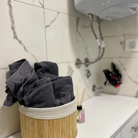 La * زلاتيبور